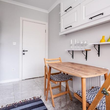 Vibrant Flat With Balcony In Maltepe Lägenhet Istanbul Exteriör bild