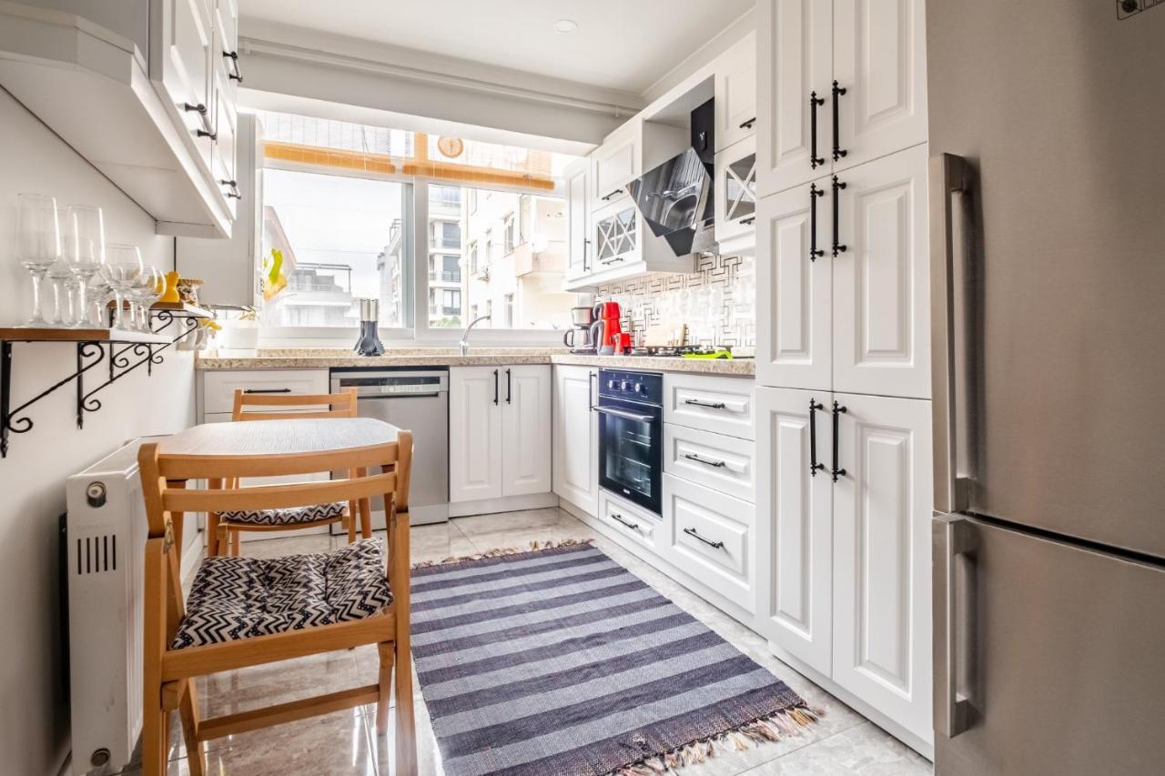 Vibrant Flat With Balcony In Maltepe Lägenhet Istanbul Exteriör bild