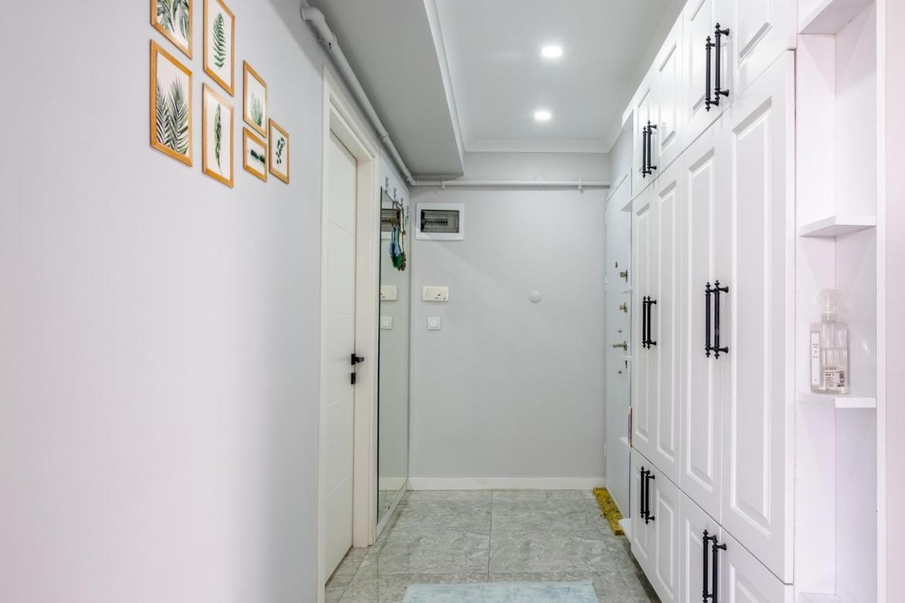 Vibrant Flat With Balcony In Maltepe Lägenhet Istanbul Exteriör bild